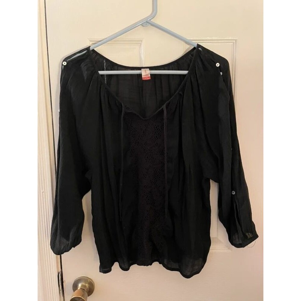 Juniors size Large Black Lightweight Peasant top